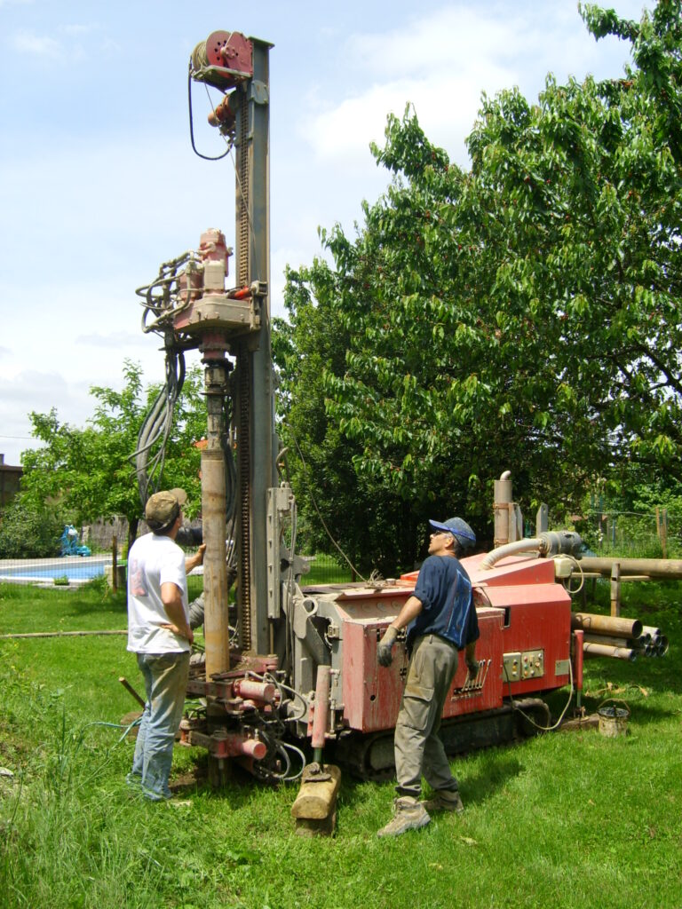 Construction d'un forage domestique pour alimenter en eau la maison