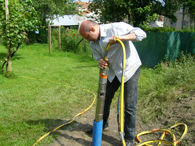 Installation d'une pompe immergée de forage