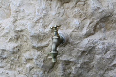 Robinet de puisage pour récupérateur d'eau de pluie